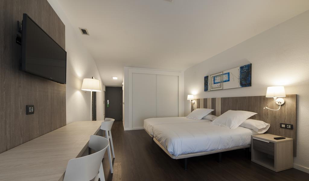 Triple Room,154787822:JPEG